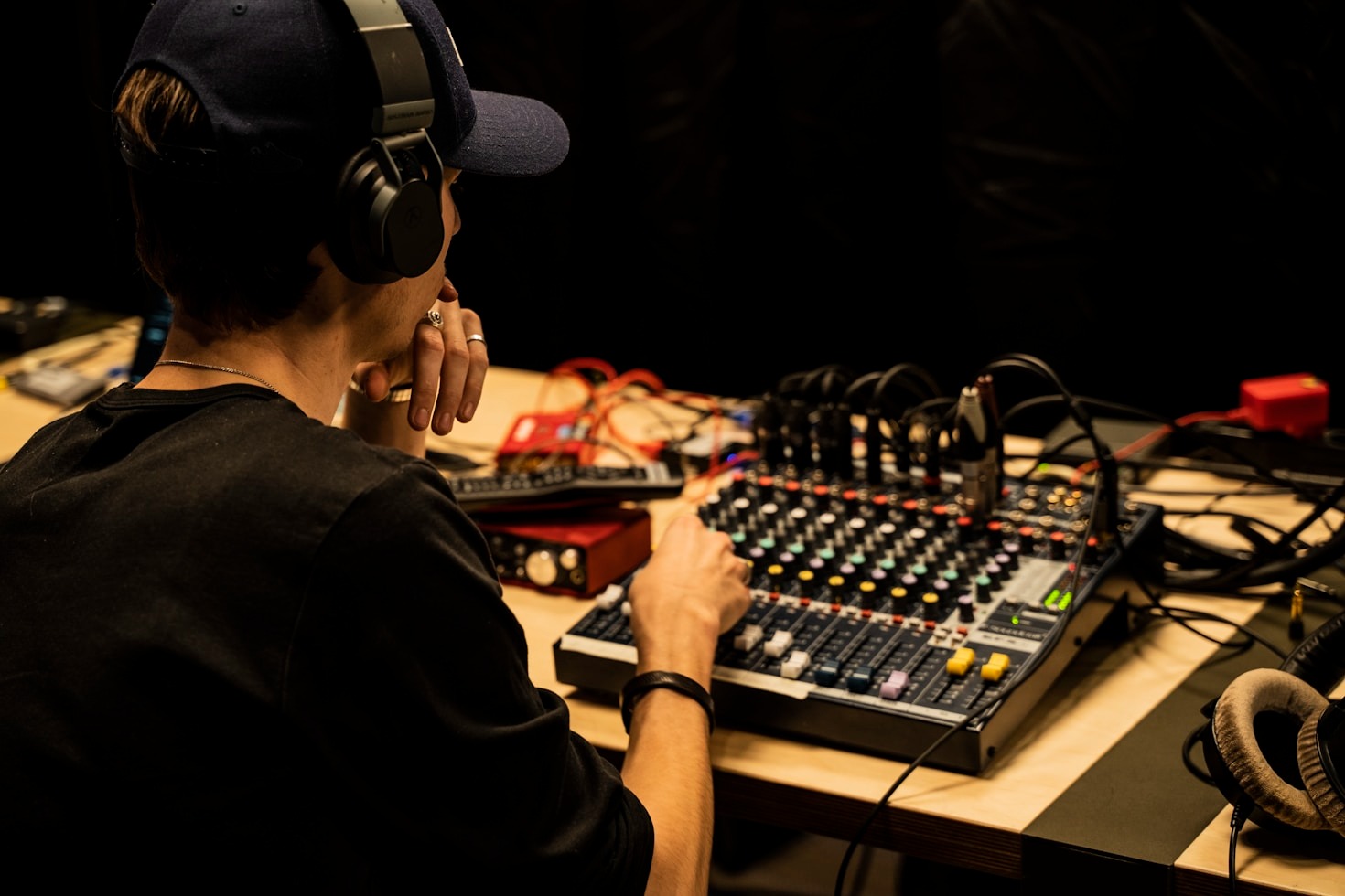 Top Tips for Enhancing Worship Sound Online